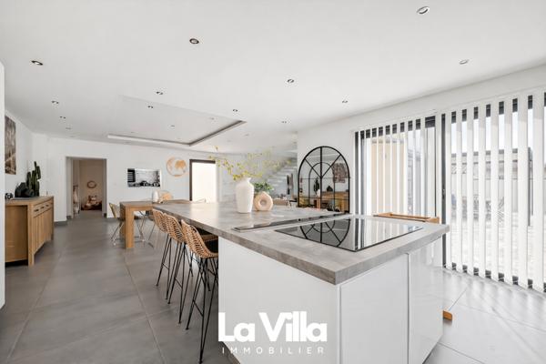 Monteux (84170) Maison Monteux 5 pièce(s) 194 m2