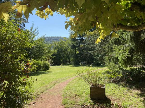 Maison à vendre 5 pièces SAINT ROMAIN AU MONT D'OR (69) sur terrain de 3500 m2.