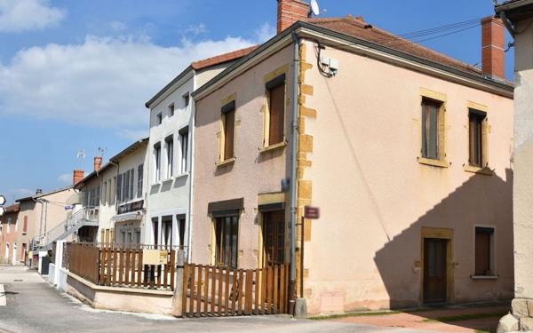 Maison à vendre    4 pièces •  Noailly