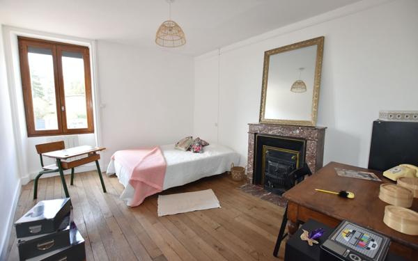 Maison à vendre    4 pièces •  Noailly