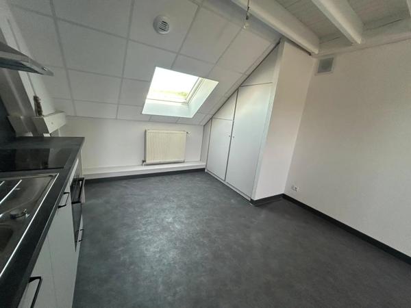Appartement à louer 5 pièces 91.9m² Colombier-Fontaine (25260)