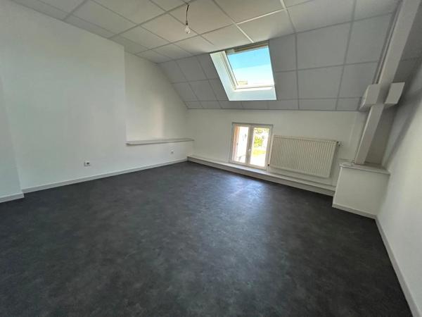 Appartement à louer 5 pièces 91.9m² Colombier-Fontaine (25260)
