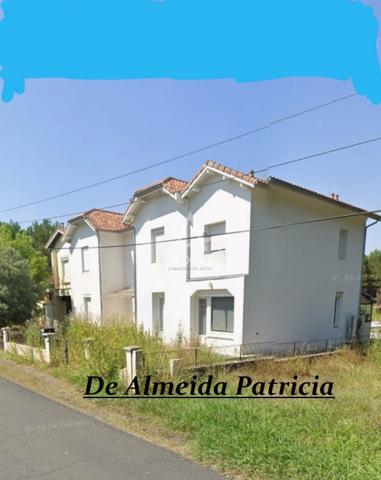 336 m2 habitables, piscine, dépendances ... et si c'était votre projet de vie ?