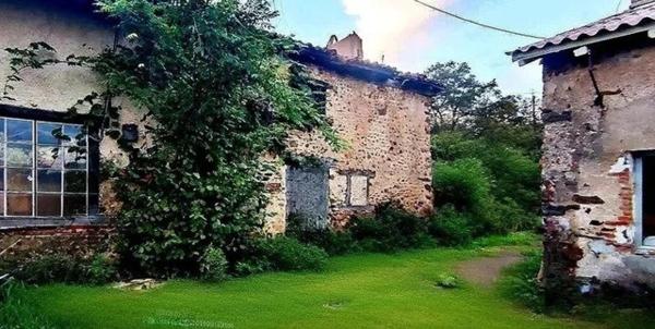 Maison et dépendances en pierre à rénover
