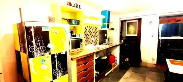 Maison et dépendances en pierre à rénover