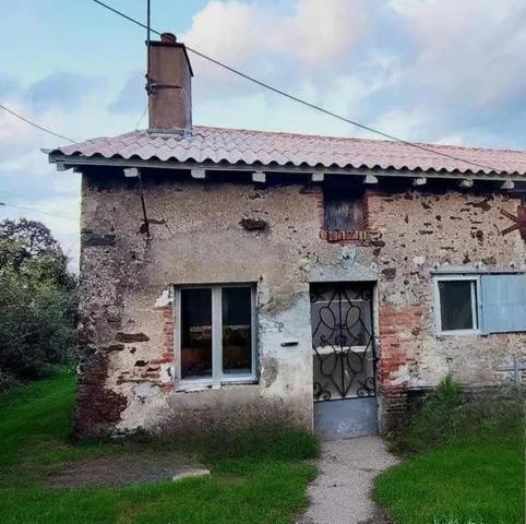 Maison et dépendances en pierre à rénover