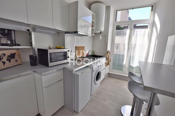 Appartement Clermont Ferrand 1 pièce 21 m2 - Stationnement - Cave