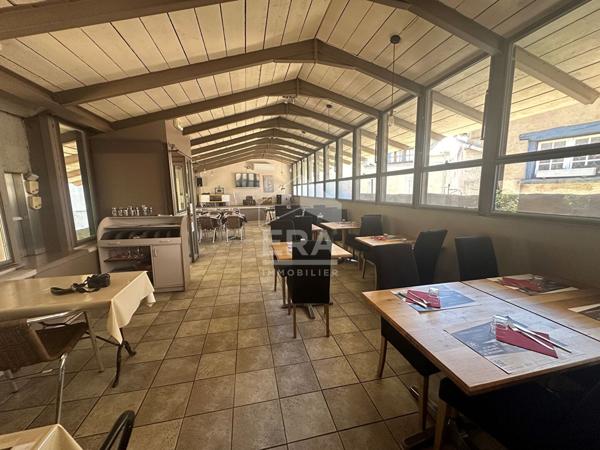 Fonds de commerce cité médiévale