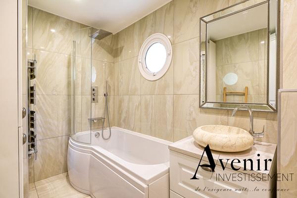 Magnifique maison de 221 m2 - Vue dégagée - 6 chambres Rillieux la pape Magnifique maison de 221 m2 - Vue dégagée - 6 chambres Rillieux la pape