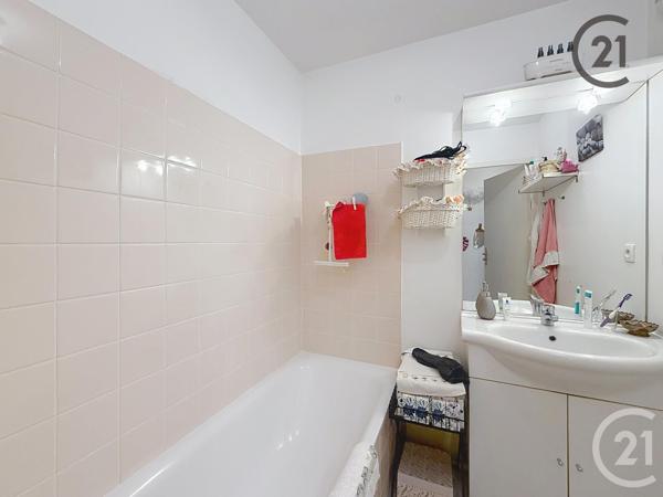 Appartement T2 à vendre  2 pièces - 47,80 m2 TROYES - 10