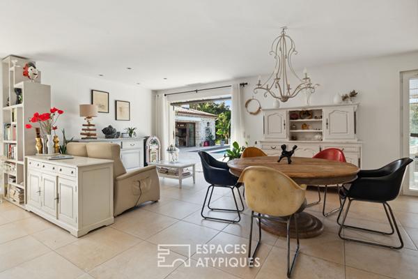 Villa de plain-pied dans un cadre verdoyant avec piscine et appartement indépendant