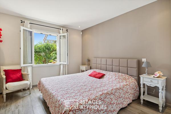 Villa de plain-pied dans un cadre verdoyant avec piscine et appartement indépendant