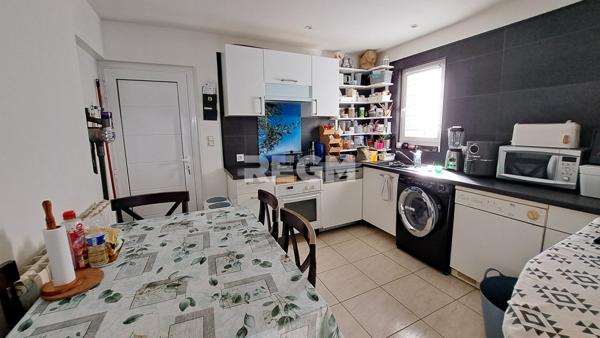 Lescar (64230) Contemporaine de 2002 - 5 chambres - piscine avec pool house