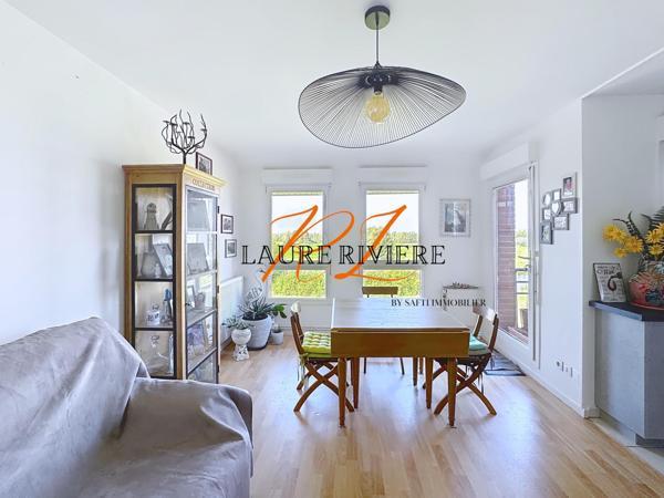 Studio lumineux de 34,42 m² balcon et vue dégagée – parking et cave