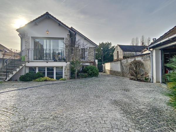 Maison 170 m², 8 pièces, piscine, dépendance 40 m²