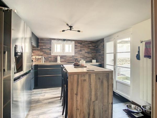 Maison 170 m², 8 pièces, piscine, dépendance 40 m²