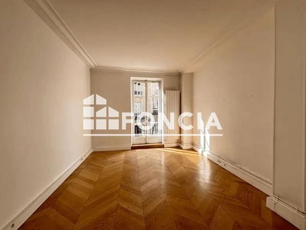 Location Local commercial 1 pièce 92 m² - 64 RUE RAMBUTEAU Paris 75003