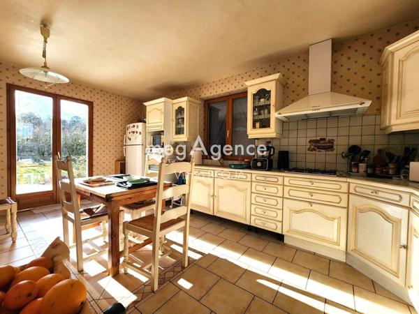 Maison à PONT-SUR-YONNE, 89140 - 6 pièces 230m²