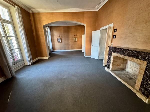 Appartement Nimes 5 pièce(s) 148.87 m2