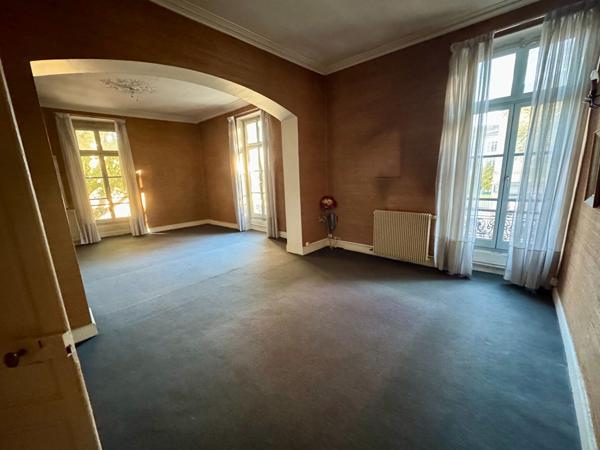 Appartement Nimes 5 pièce(s) 148.87 m2