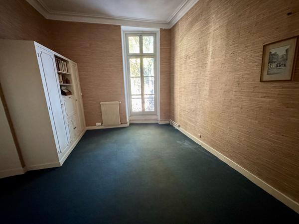 Appartement Nimes 5 pièce(s) 148.87 m2