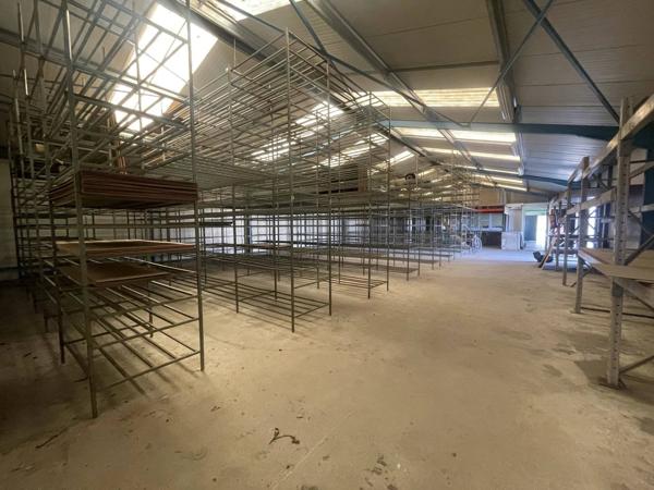 Ensemble de locaux d’activités sur 1,12 ha