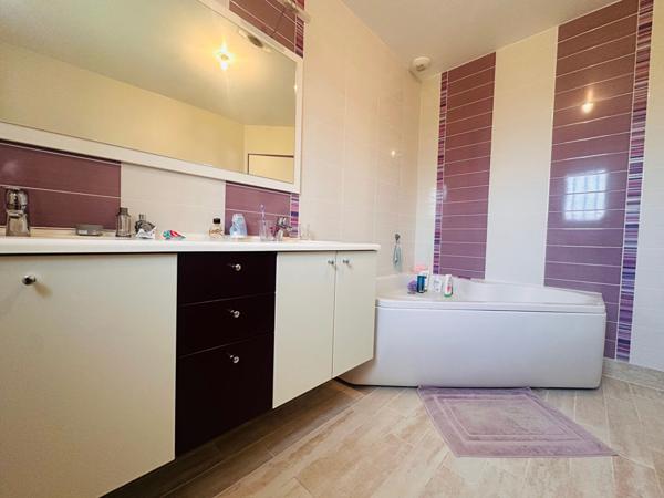 Maison Vineuil 5 pièce(s) 147.15 m²