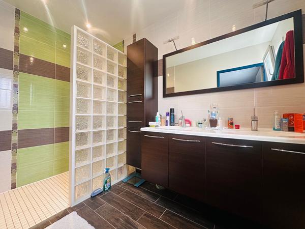 Maison Vineuil 5 pièce(s) 147.15 m²