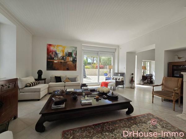 Maison à vendre 10 pièces de 300 m²