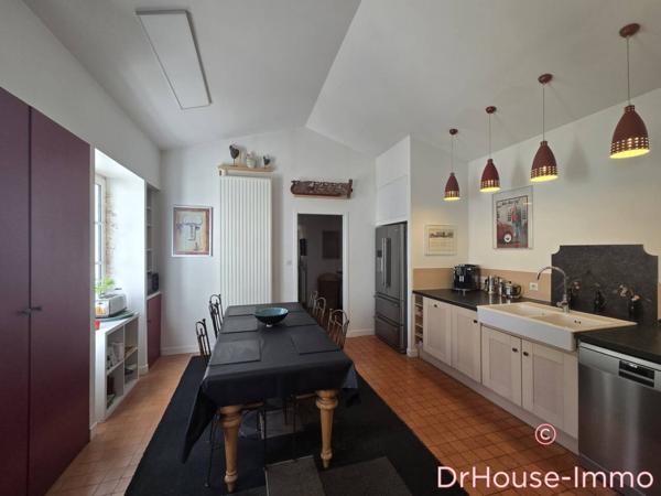 Maison à vendre 10 pièces de 300 m²