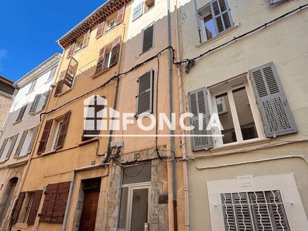 Location Studio 11.67 m² - 24 RUE HOCHE Ollioules 83190