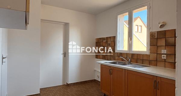 Location Appartement 3 pièces 65.49 m² - ÉTampes 91150