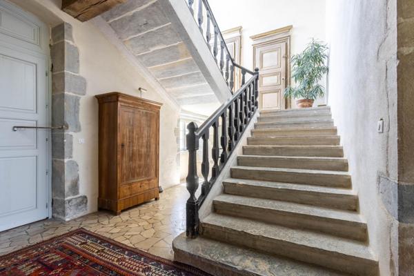Ancienne maison de Maître de forge du XVIII éme siècle – 335 m² – Parc clos de 5 425 m² et dépendances