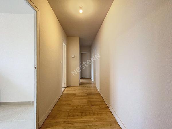 Immeuble a Tours entierement renove.