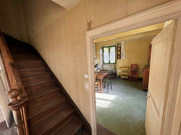 Maison de centre bourg en bord de rivière