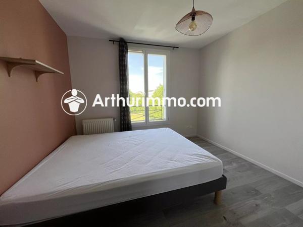 Location                                                      Appartement
                        
                     2 pièces                      50 m2                     à Savigny-le-Temple