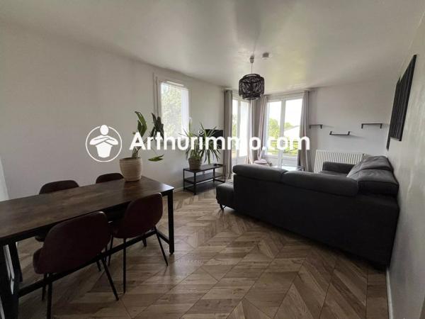 Location                                                      Appartement
                        
                     2 pièces                      50 m2                     à Savigny-le-Temple