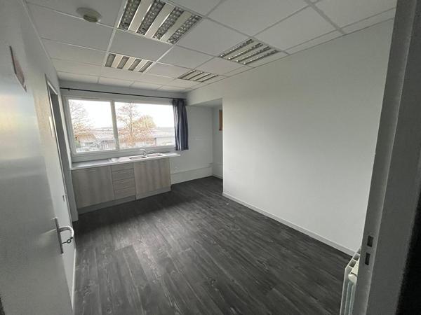 Bureaux à vendre Saint Lo 570 m²