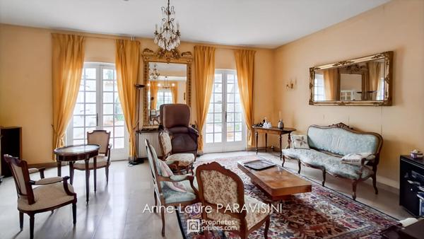 Labastide-d'Anjou -  Grande maison familiale avec jardin, piscine et potentiel  professionnel ou locatif