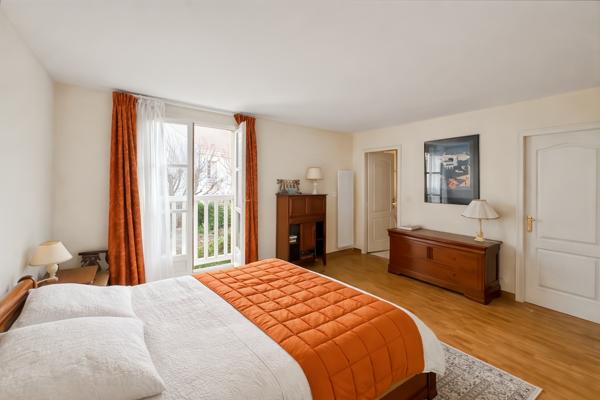 Rueil-Malmaison - Buzenval - Maison familiale, 4 chambres, jardin - 165m2 au sol hors garage.