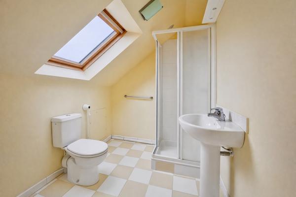 Rueil-Malmaison - Buzenval - Maison familiale, 4 chambres, jardin - 165m2 au sol hors garage.