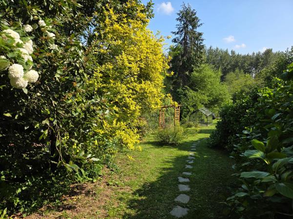 Maison à PLOUNEVEZ-MOEDEC, 22810 - 6 pièces 118m²