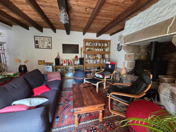 Maison à PLOUNEVEZ-MOEDEC, 22810 - 6 pièces 118m²
