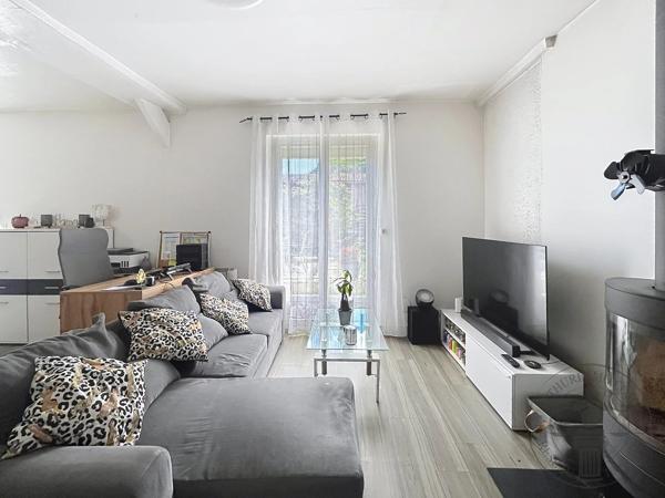 Vente                                                      Maison
                        
                     3 pièces                      62 m2                     à Saint-Arnoult-en-Yvelines