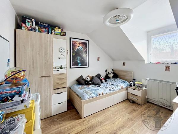 Vente                                                      Maison
                        
                     3 pièces                      62 m2                     à Saint-Arnoult-en-Yvelines