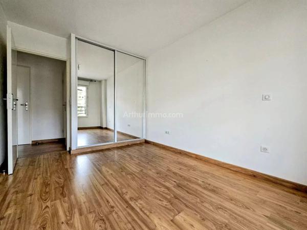 Vente                                                      Appartement
                        
                     3 pièces                      64 m2                     à Le Perreux-sur-Marne