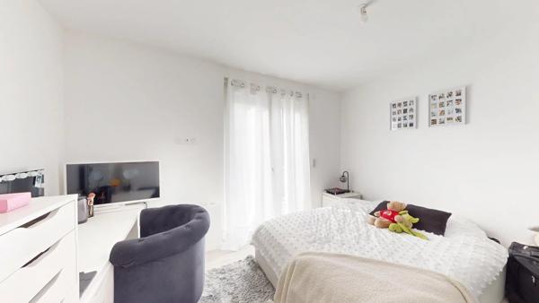 Vente                                                      Maison
                        
                     6 pièces                      107 m2                     à Pontault-Combault