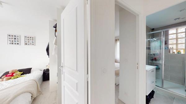 Vente                                                      Maison
                        
                     6 pièces                      107 m2                     à Pontault-Combault