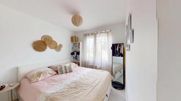 Vente                                                      Maison
                        
                     6 pièces                      107 m2                     à Pontault-Combault