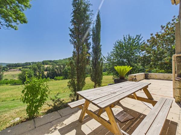 Maison de charme avec piscine a proximité du bourg médiéval de Penne d'Agenais
